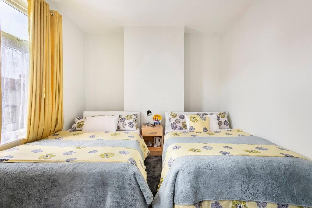 Travellers' Choice In Harwich-Essex Villa Eksteriør billede