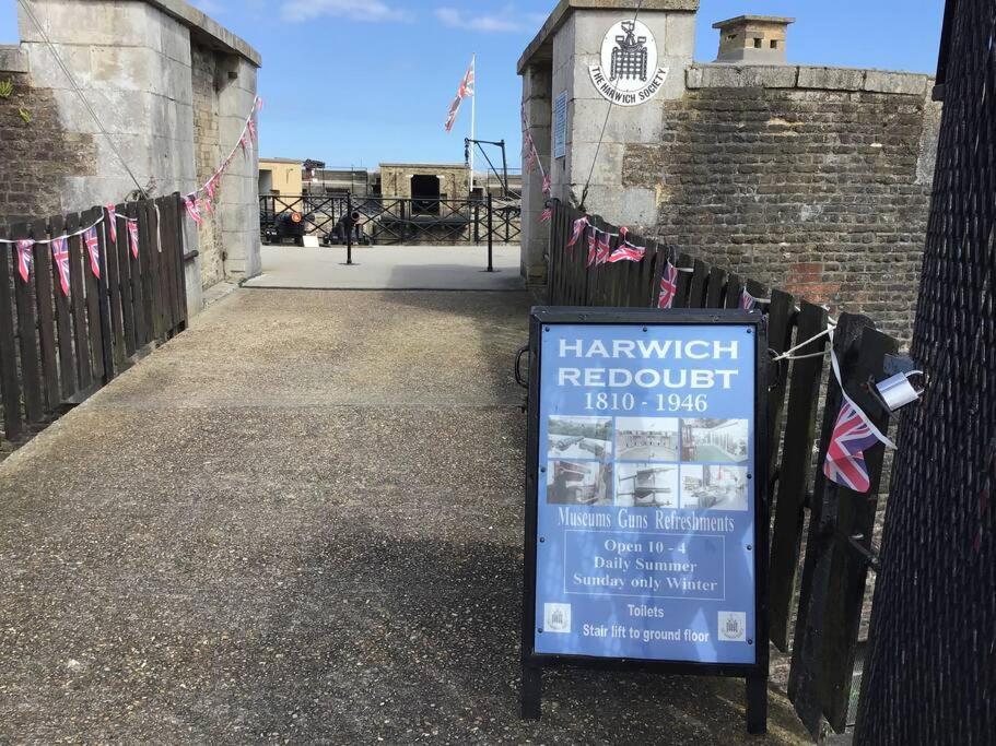 Travellers' Choice In Harwich-Essex Villa Eksteriør billede