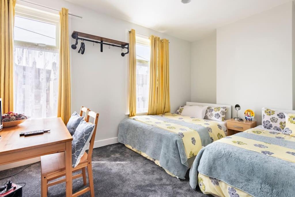 Travellers' Choice In Harwich-Essex Villa Eksteriør billede