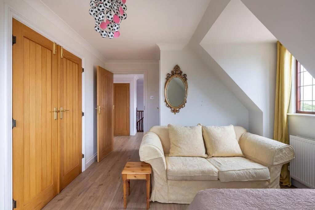 Travellers' Choice In Harwich-Essex Villa Eksteriør billede